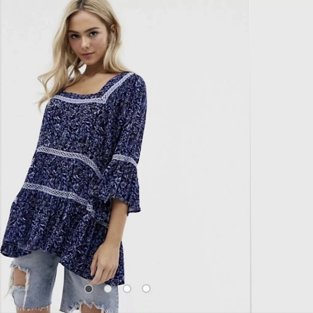 Free People Blue and White Smocked Bell Sleeve‎ Tunic 100% Rayon